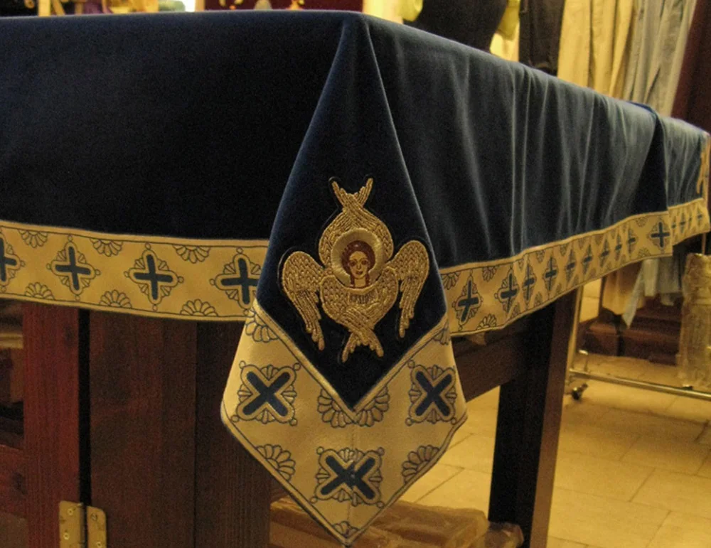 Пелены на престол и жертвенник на подкладке